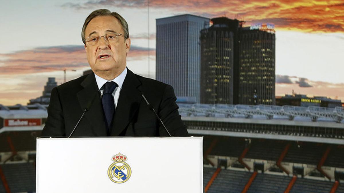 El presidente del Madrid, Florentino Pérez, durante un acto en el Santiago Bernabéu