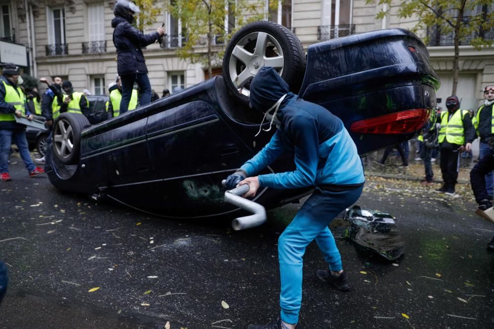 Enfrentamientos entre ''chalecos amarillos'' y Policía en París