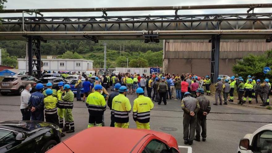 Los eventuales del sector auxiliar, víctimas de la caída de producción de Arcelor: las contrataciones son mínimas