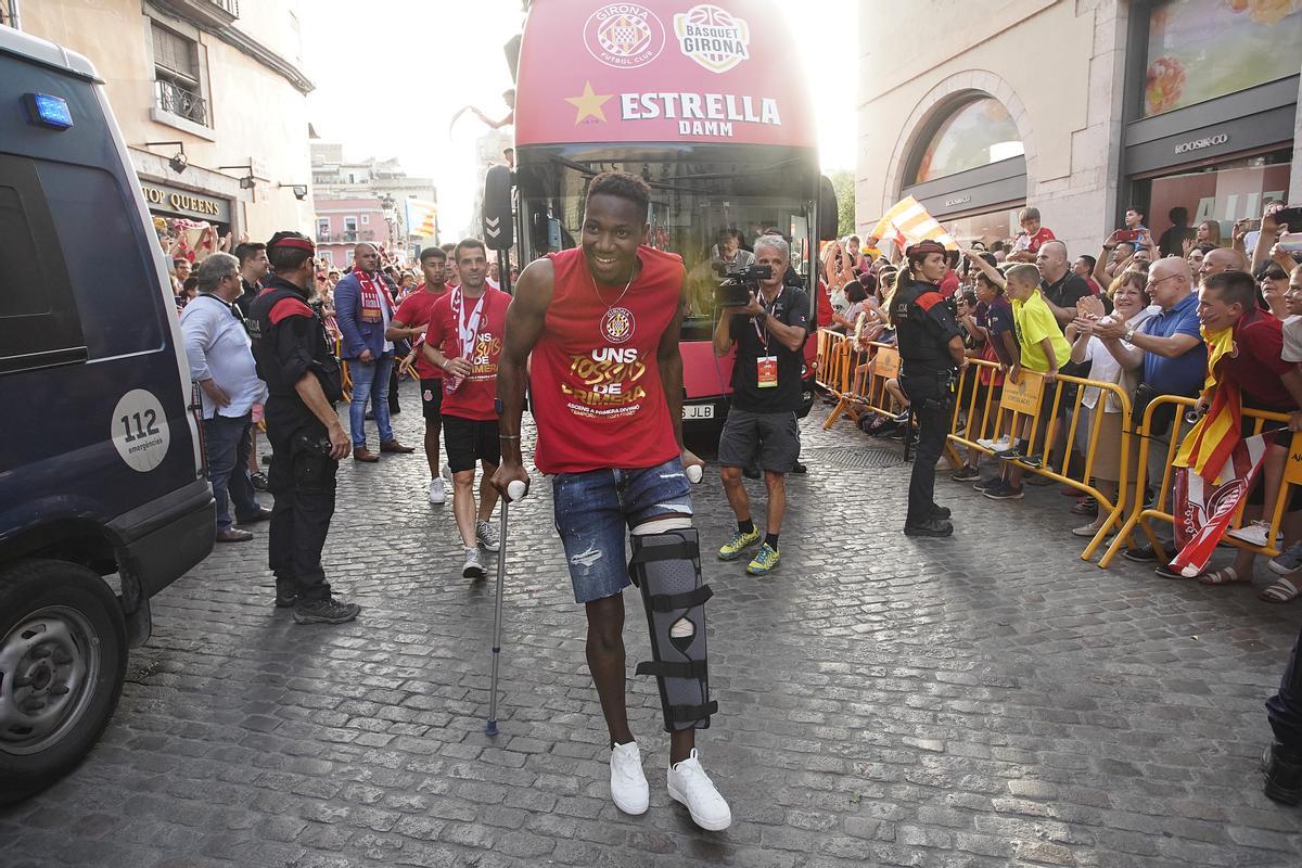 Girona celebra en la calle el doble ascenso