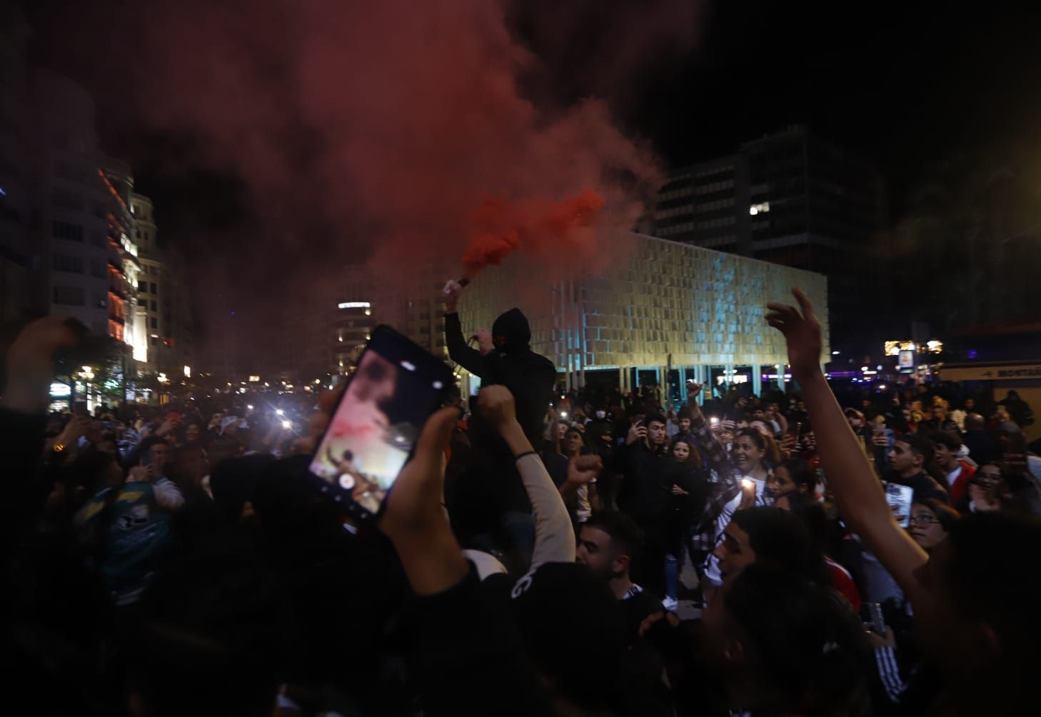 La afición marroquí celebra el triunfo de su selección