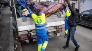 El Govern reallotja 15 migrants que malvivien sota la C-31 a Badalona