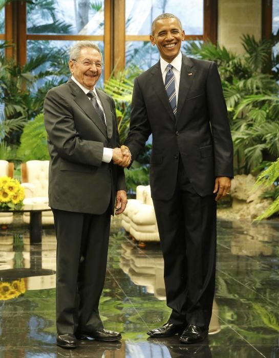 Raúl Castro recibe a Obama en el Palacio de la Rev