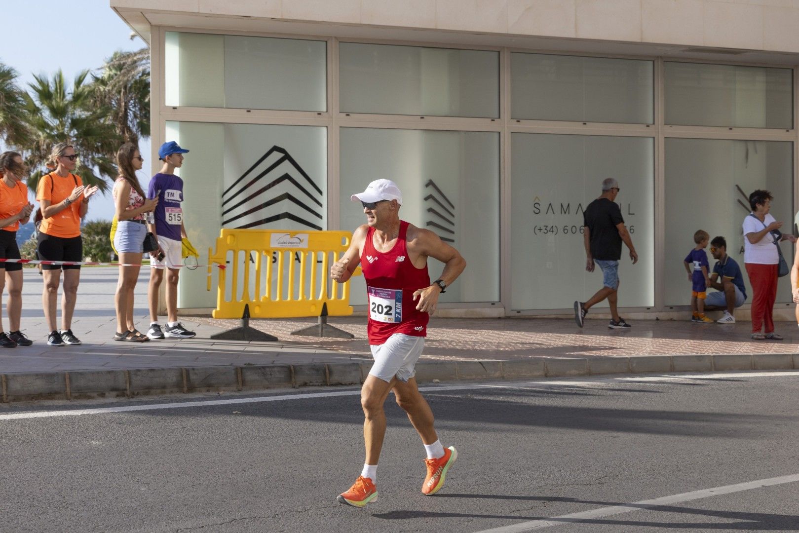 Así fue en imágenes una nueva edición de la carrera solidaria de AFA Torrevieja