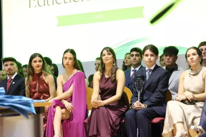 GALERÍA | Los futuros maestros se gradúan tras su formación en el Campus Viriato