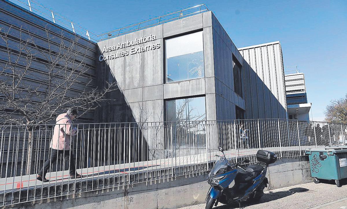 L’exterior de l’edifici de consultes externes de l’hospital Trueta, en una imatge d’arxiu.
