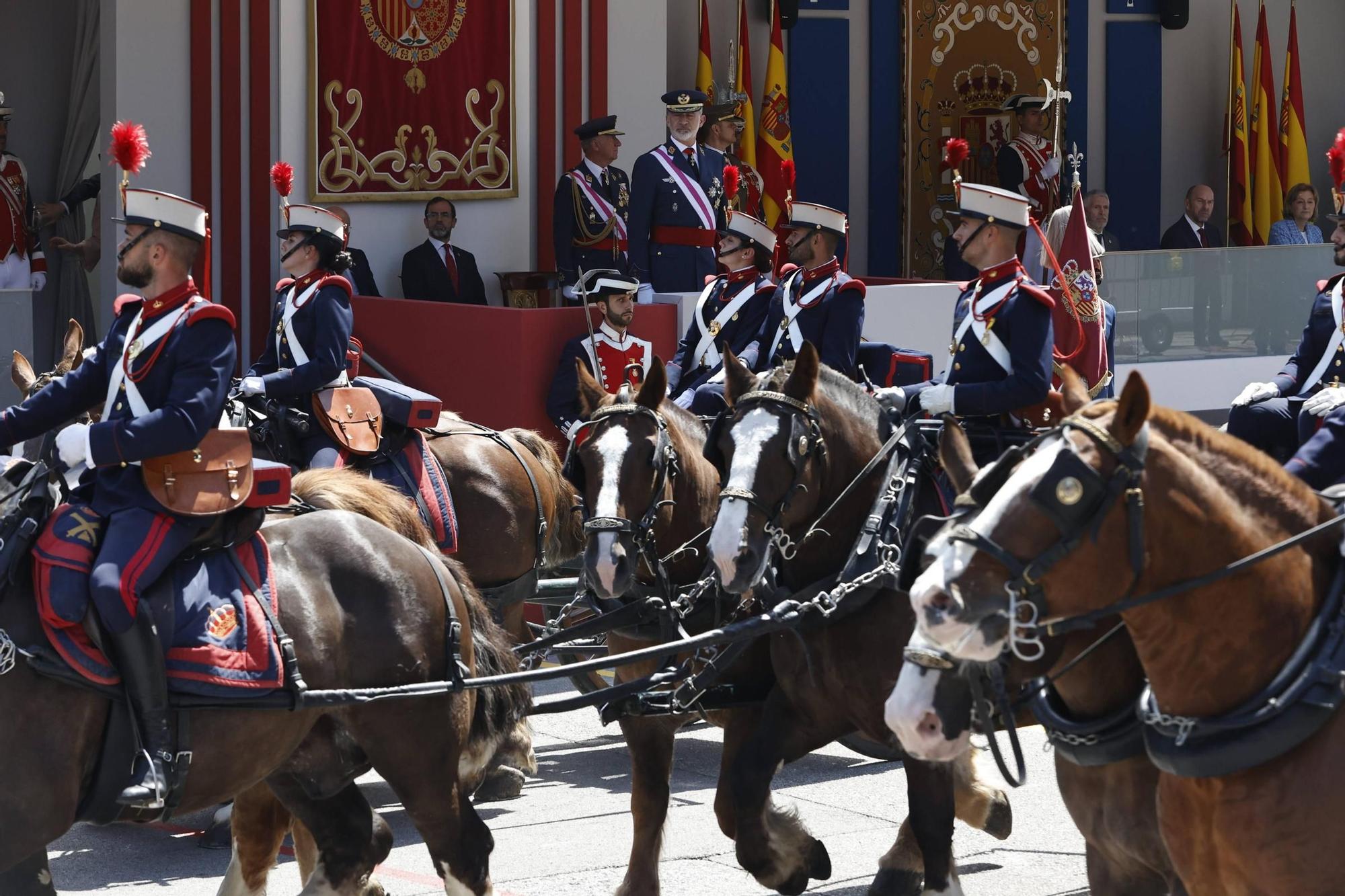 EN IMÁGENES: Así fue el multitudinario desfile en Oviedo por el Día de las Fuerzas Armadas