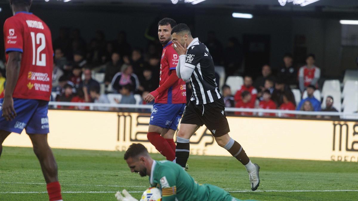 Las imágenes del partido entre el FC Cartagena y el CD Teruel