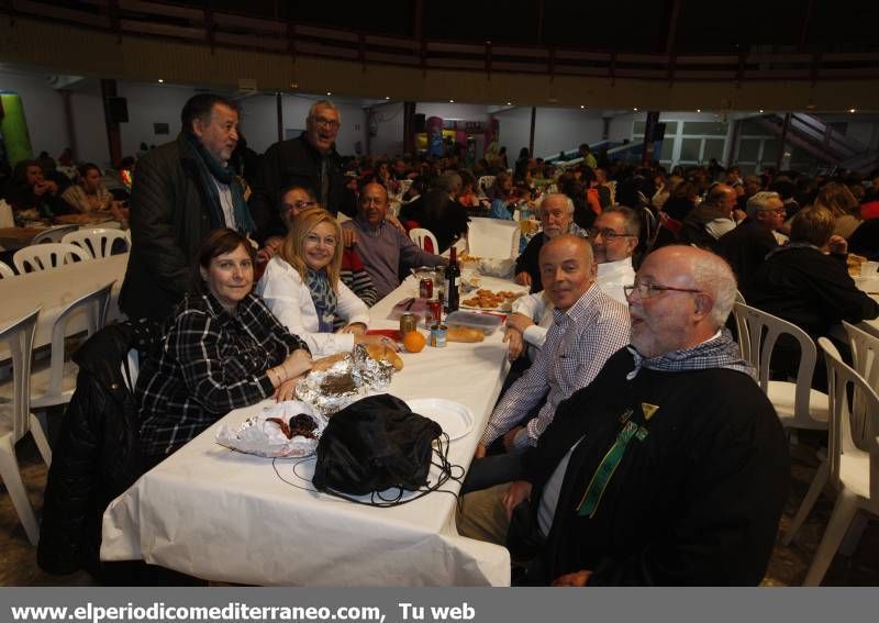 GALERÍA DE FOTOS -- Multitudinario Sopar de Colles