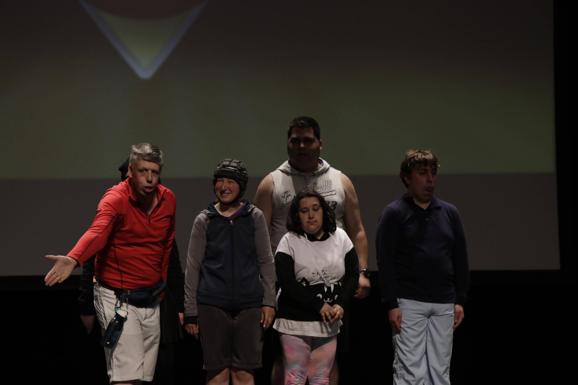 Así fue el emocionante estreno de "Campeones" en el teatro Filarmónica de Oviedo