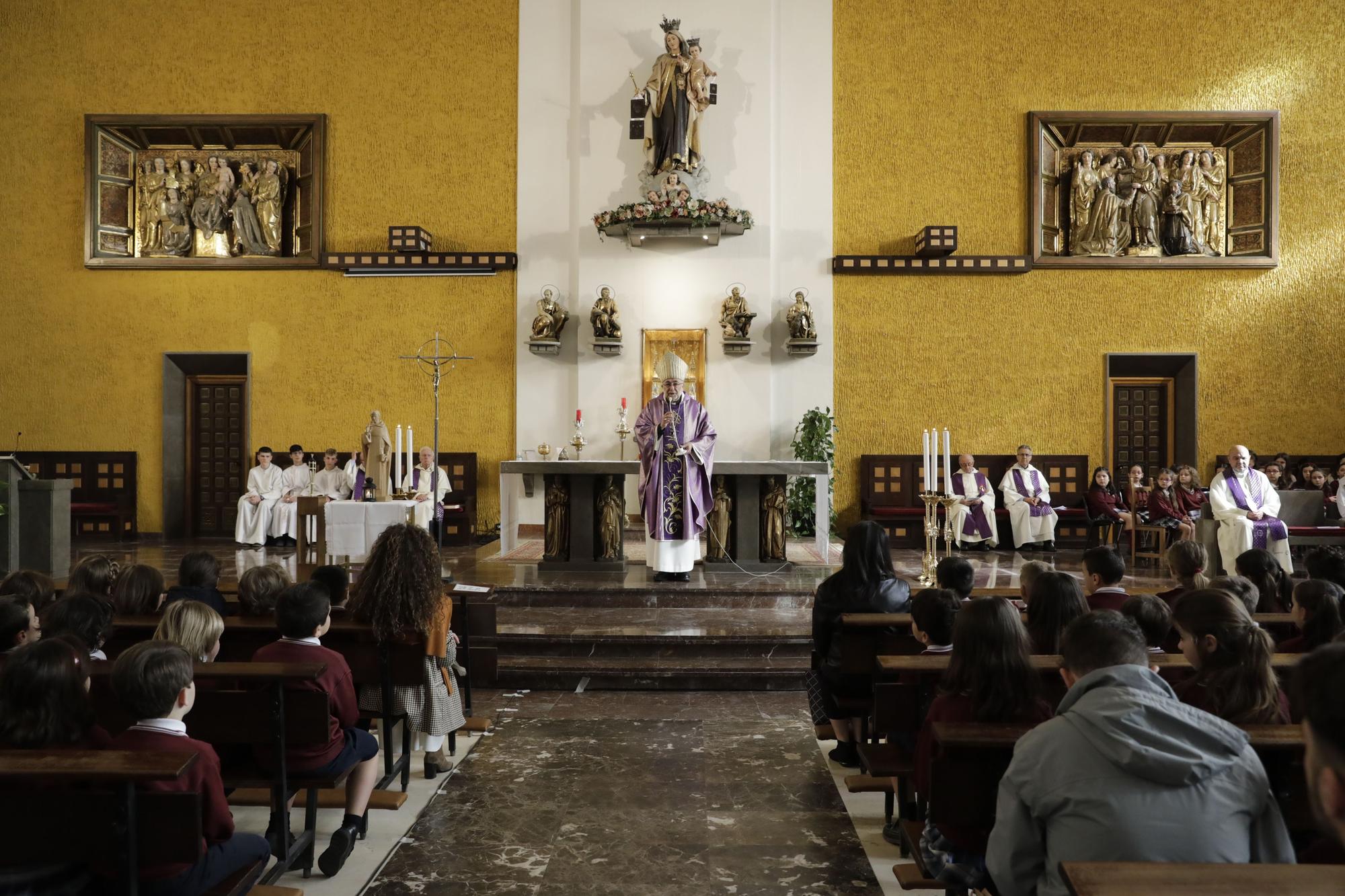 Misa por el centenario del colegio de las Dominicas