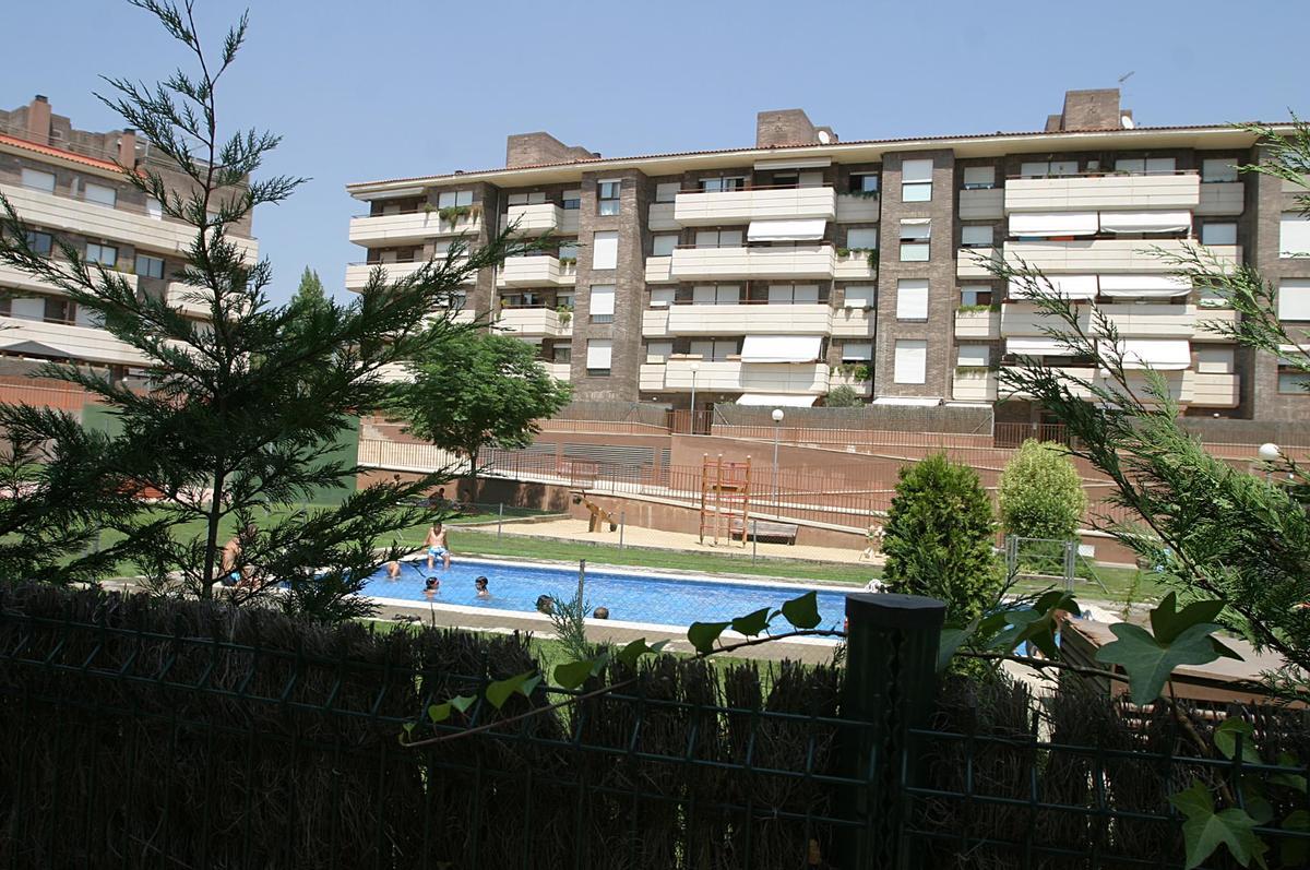 Pisos con piscina en Sabadell (Vallès Occidental, Barcelona).