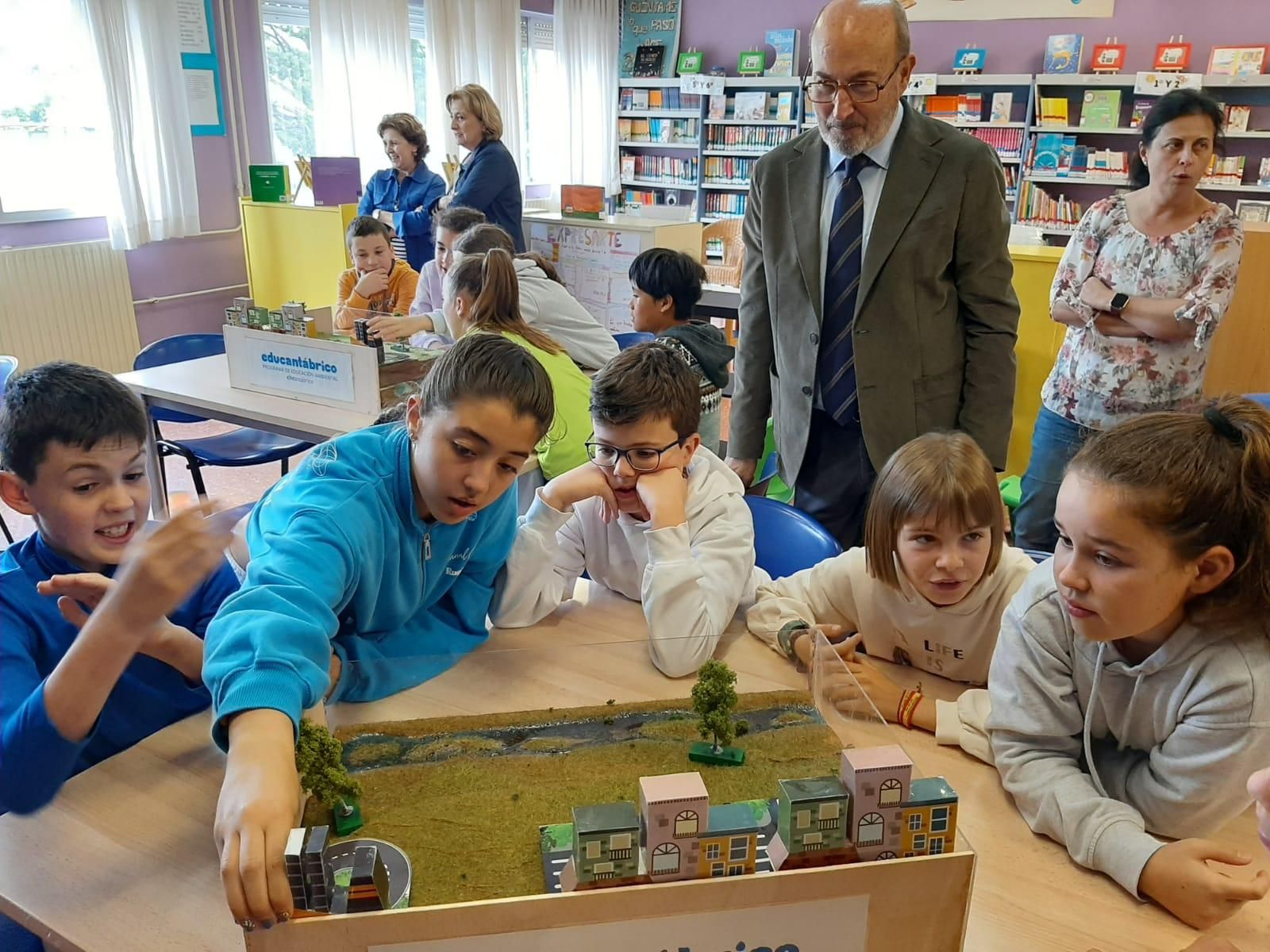 Los niños del colegio de Lieres, expertos en conservación de los ríos