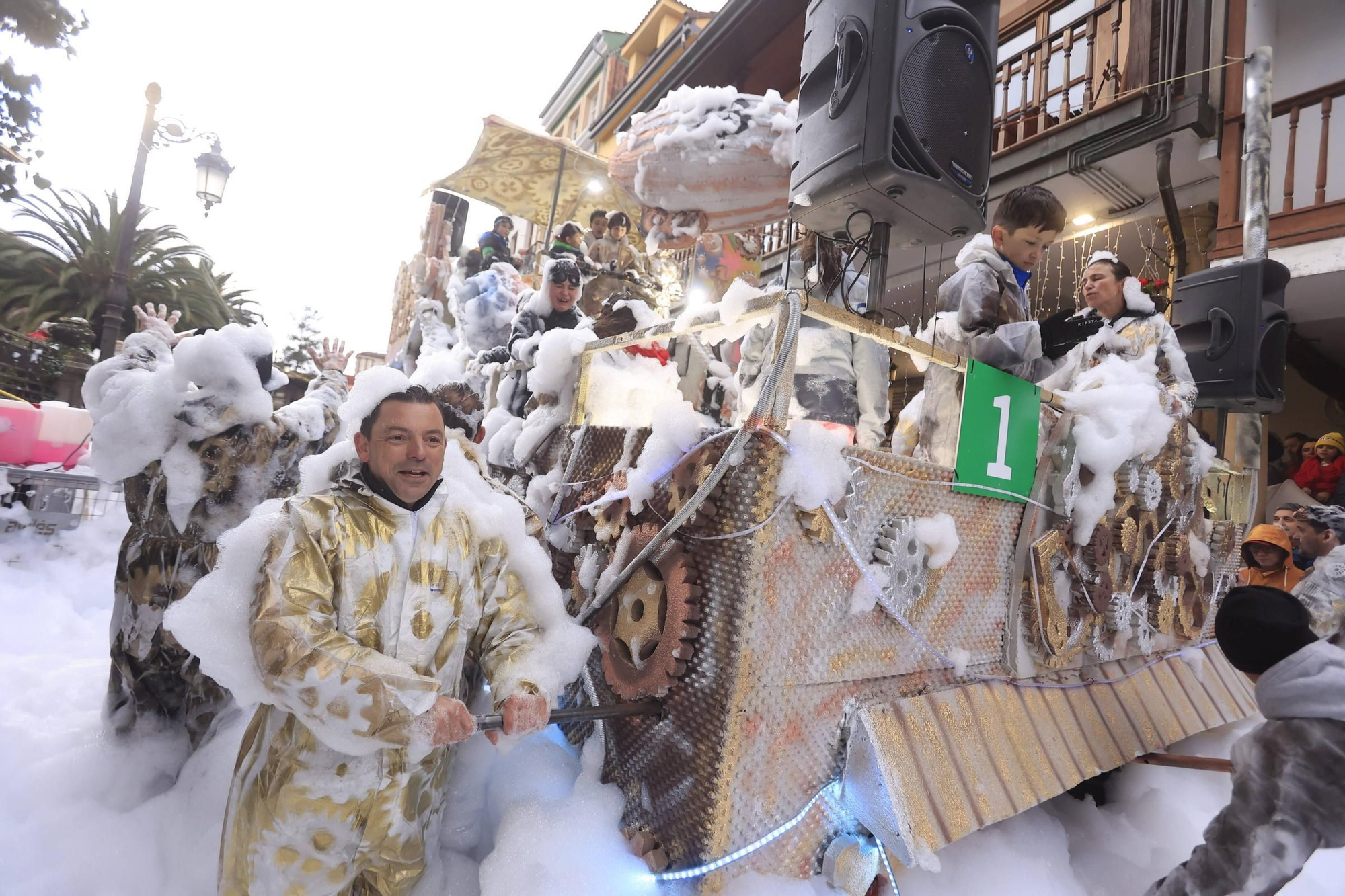EN IMÁGENES: Así fue el espectacular 37.º Descenso de Galiana en el Antroxu de Avilés