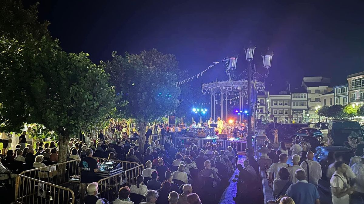 Uno de los conciertos del ciclo CICADE de la última edición, en pleno centro de Vegadeo.