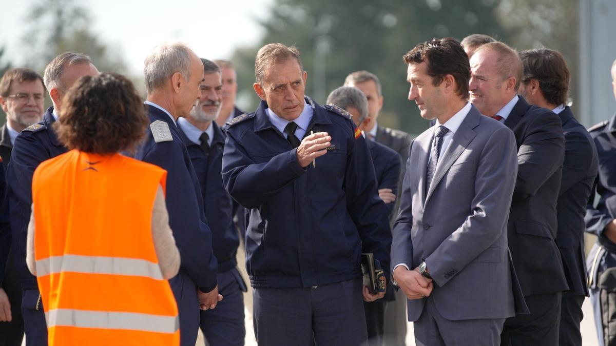 Indra agrupa en un foro a 600 proveedores para limar asperezas con el sector tras las críticas de Robles y Santa Bárbara Indra agrupa en un foro a 600 proveedores para limar asperezas con el sector tras las críticas de Robles y Santa Bárbara