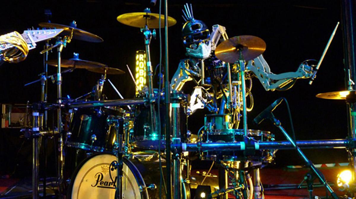 Compressorhead versiona ’Ace of spades’ de Motörhead