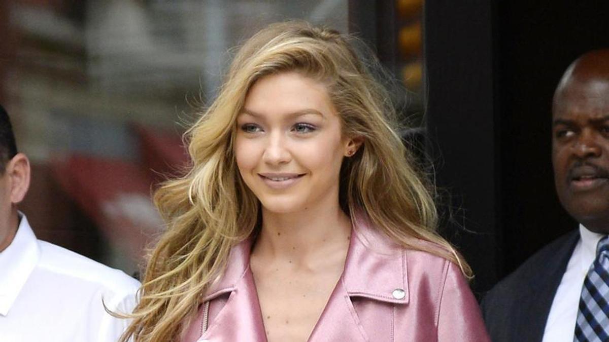 Gigi Hadid se convierte en la Barbie Millennial