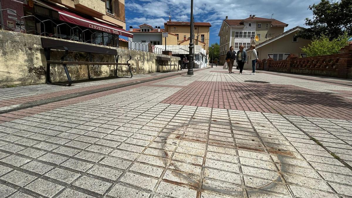 Malestar en Salinas por el retraso en el inicio de las obras de la calle Campoamor: "No hemos visto a ningún obrero"