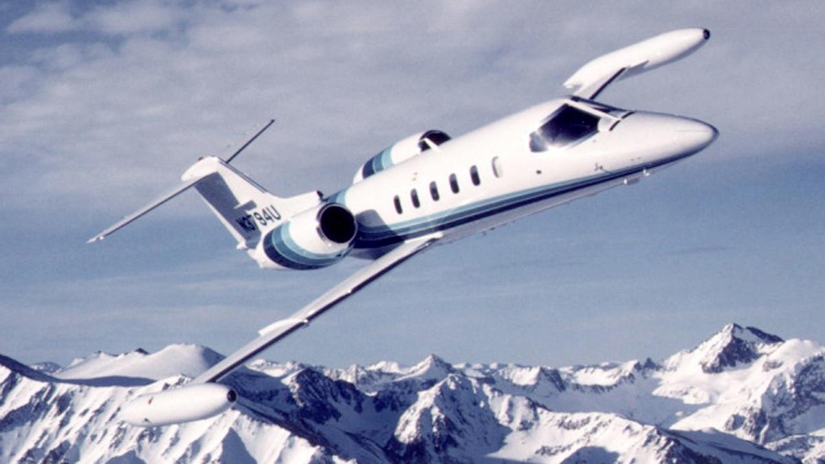 Un avión privado Learjet 35A.