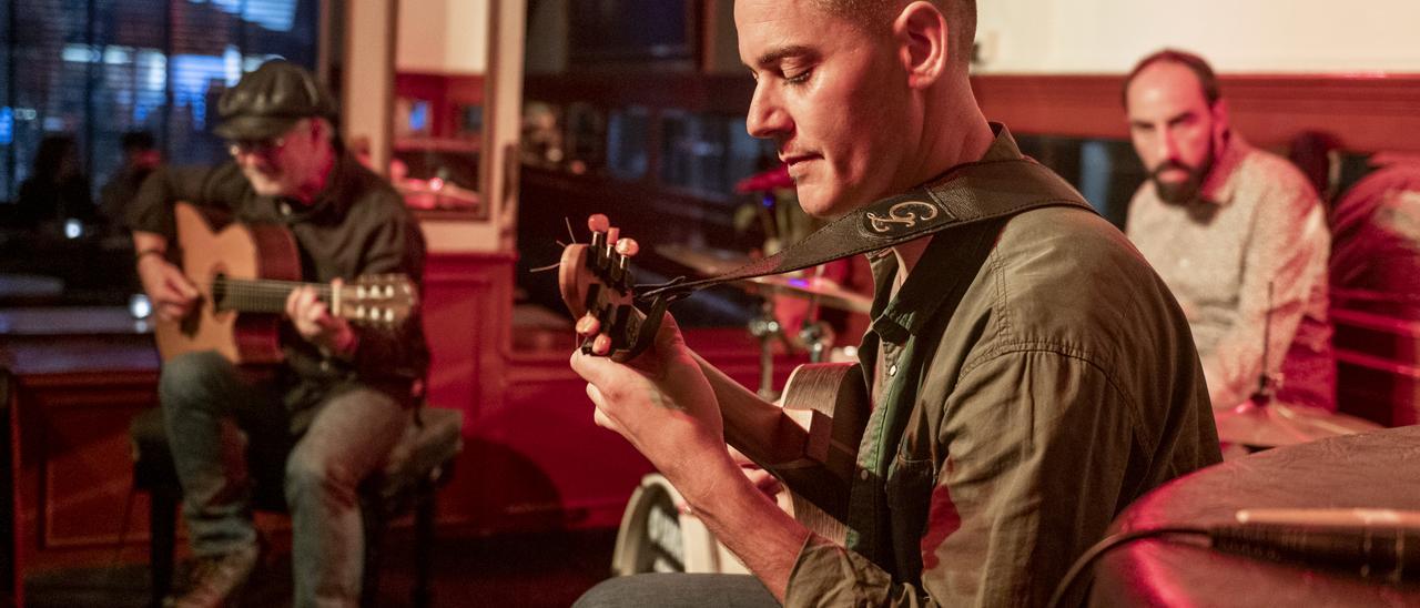 Un timple por Nueva York Germán López vuelve a girar por sexta vez en