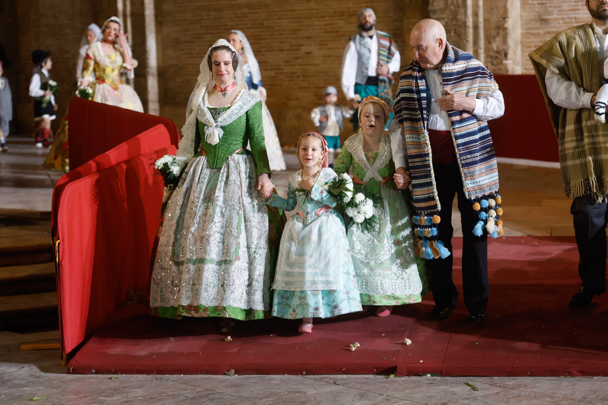 Todas las fotos de la Ofrenda del 17 de marzo por la calle de la Paz de 21:00 a 22:00 horas