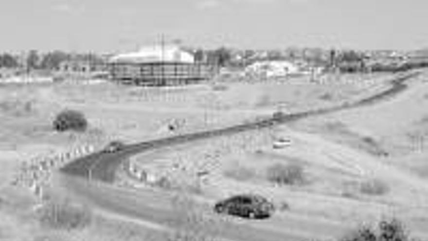 Obras construirá tres rotondas en la carretera de Salamanca