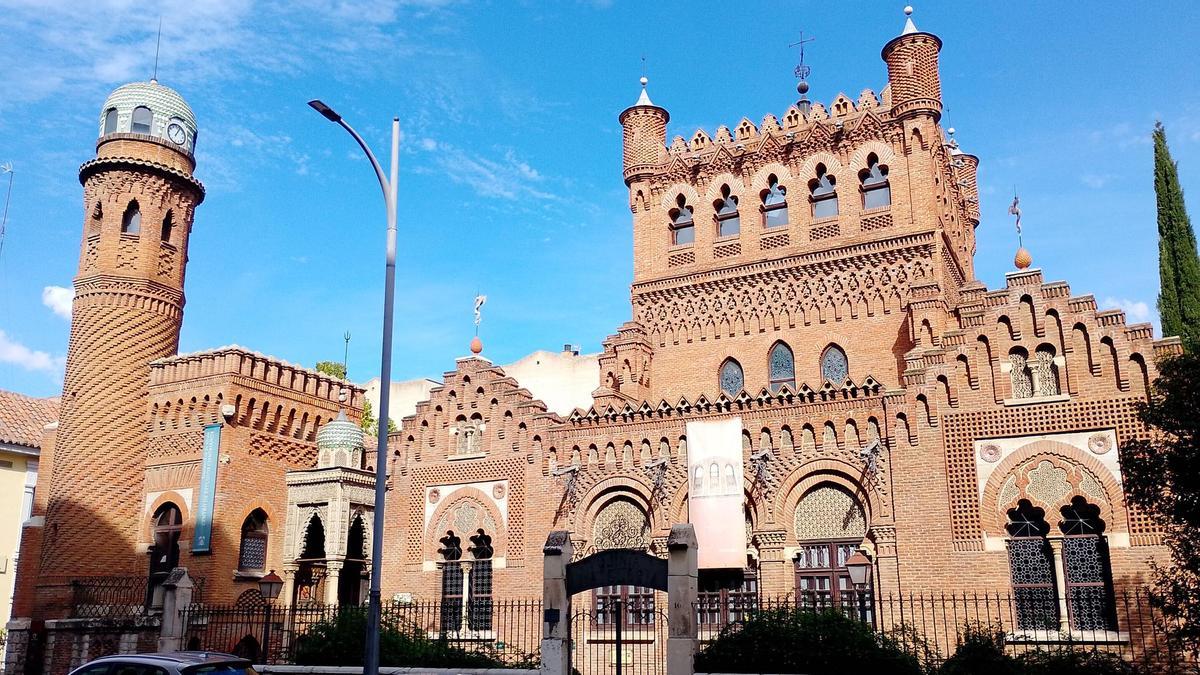 Fue mandado construir por Manuel José de Laredo y Ordoño a finales del siglo XIX