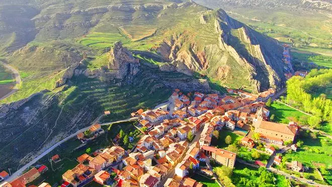 Los nuevos Pueblos Mágicos de España 2026: de Tabernas a La Gomera, 22 destinos que te harán viajar ya