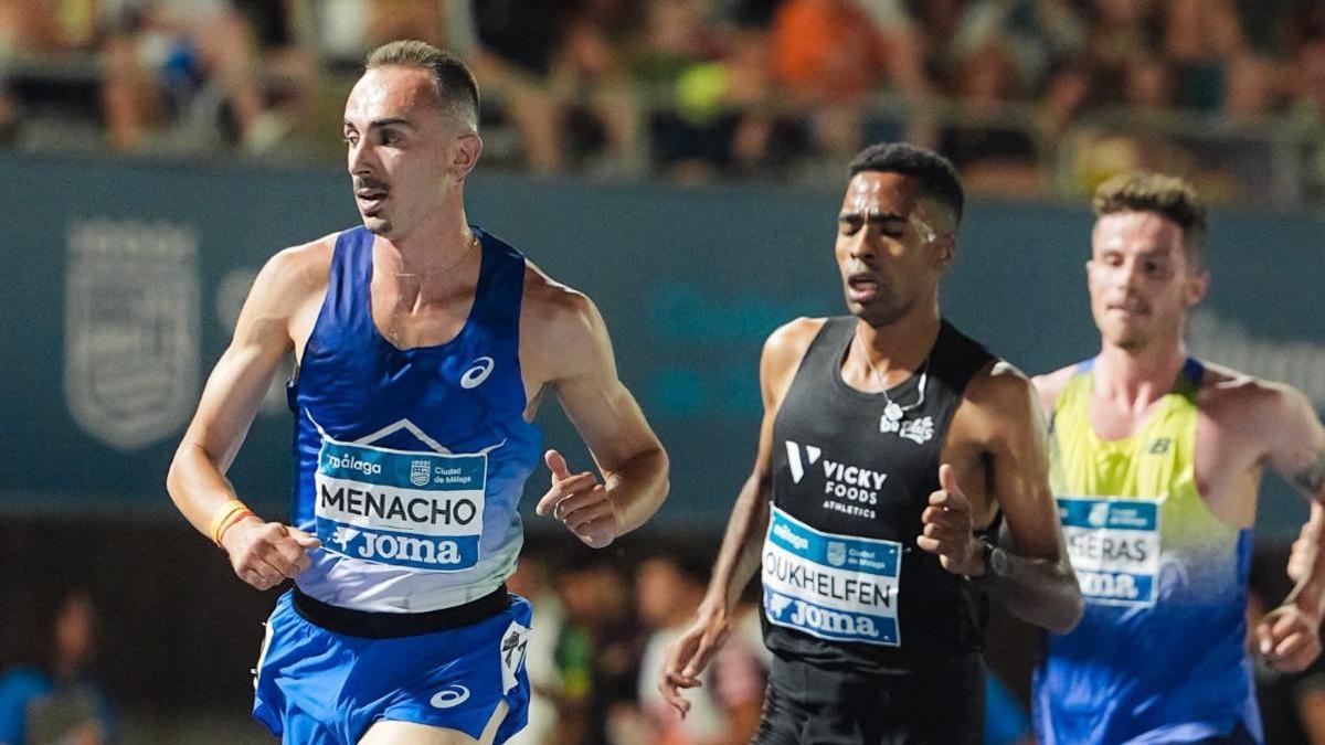 Eduardo Menacho durante el esprint final en Málaga 2026