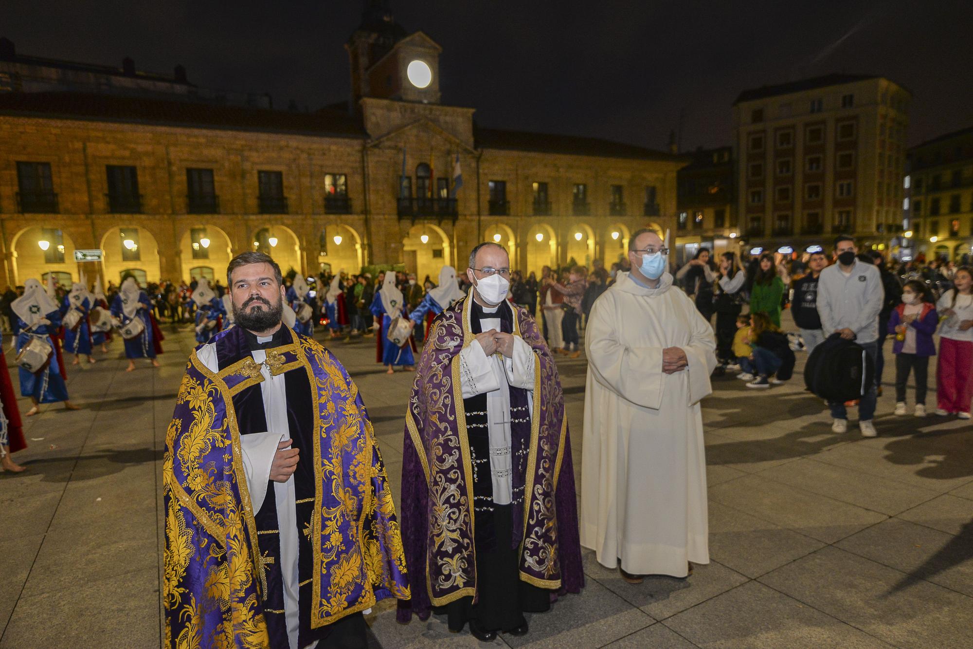 EN IMÁGENES: Los sanjuaninos protagonizan la procesión de la Tercera Palabra en Avilés