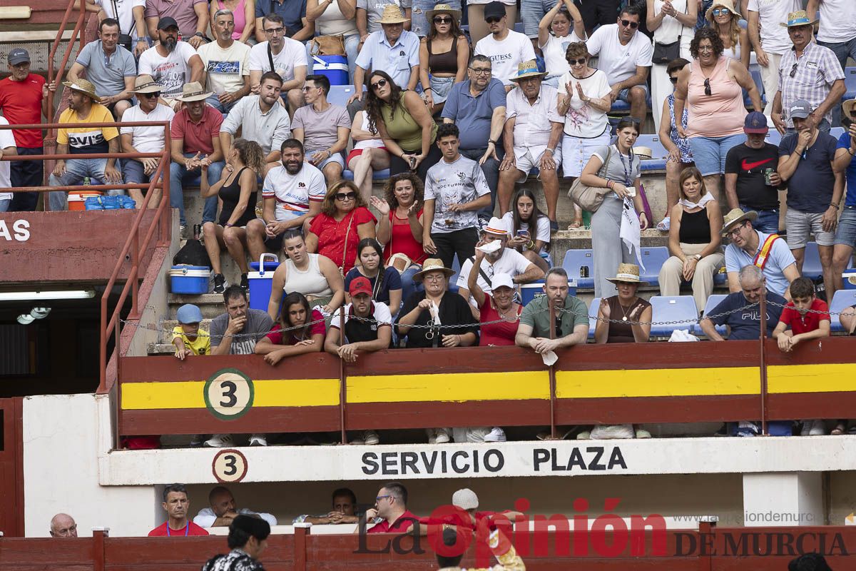 Tarde histórica en Abarán con la alternativa de José María Trigueros y el indulto de Tomás Rufo, junto a Castella salieron a hombros