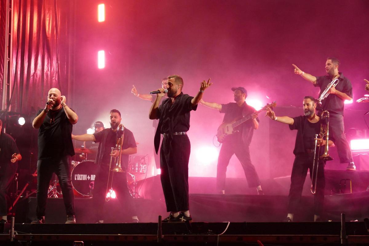 EN IMATGES | Figueres acomiada La Fúmiga en el seu últim concert gratuït a Catalunya EN IMATGES | Figueres acomiada La Fúmiga en el seu últim concert gratuït a Catalunya