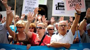 Marea ciutadana per denunciar els abusos del sector financer