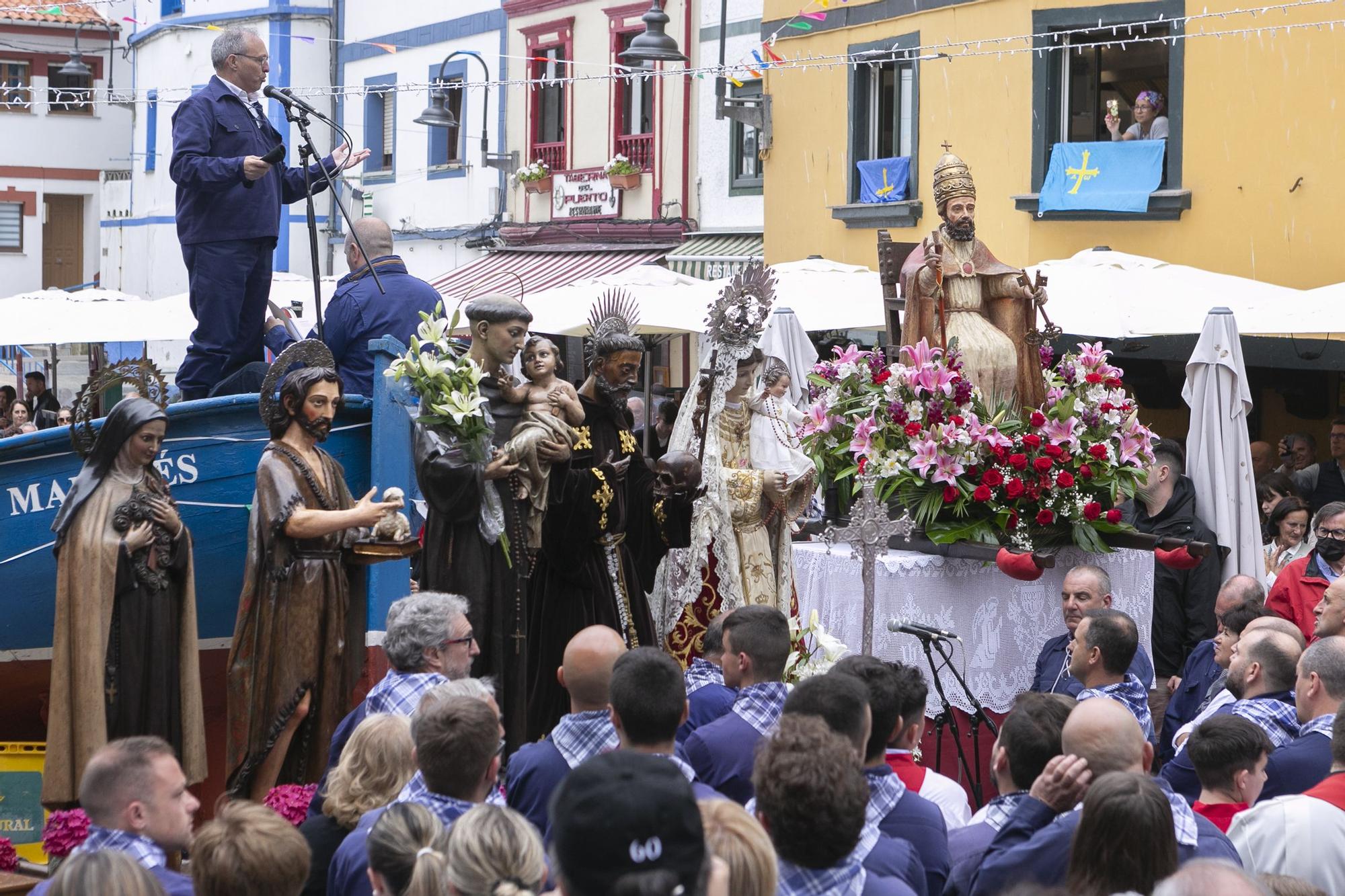 Cudillero se llena por el pregón de l'Amuravela, que invitó a "cantar ya bellar hasta quedanus sin fualgu"