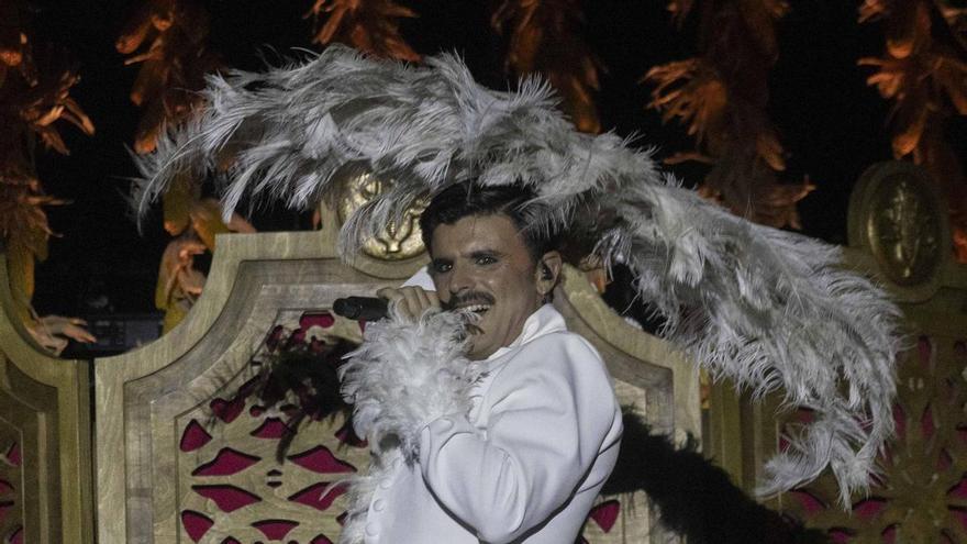 Rodrigo Cuevas firma el Manual de belleza en las Noches Mágicas