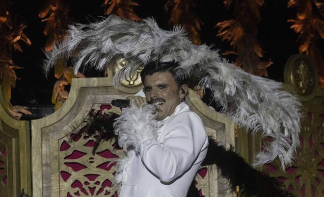 Rodrigo Cuevas firma el Manual de belleza en las Noches Mágicas