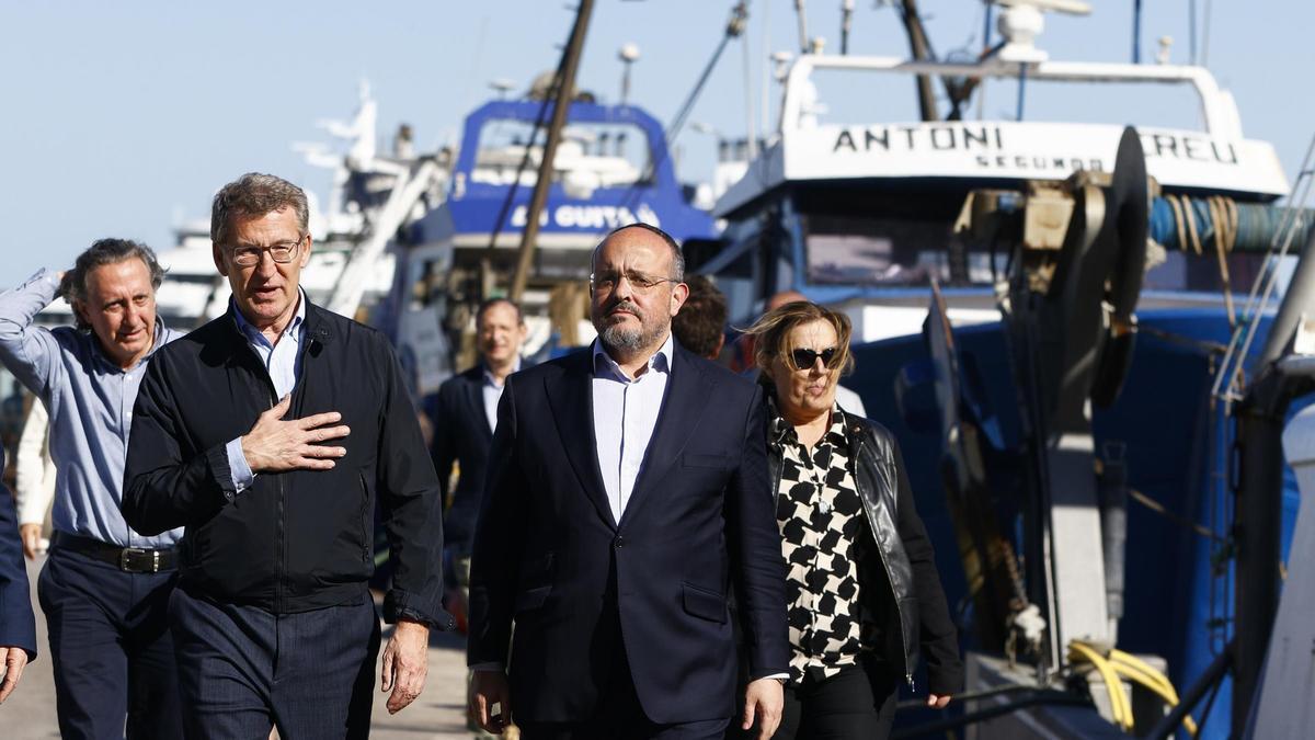 Alberto Núñez Feijóo y Alejandro Fernández este martes en el Puerto de Tarragona.