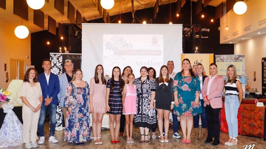 Presentados los indumentaristas de las Belleas del Foc y sus Damas de Honor de San Vicente