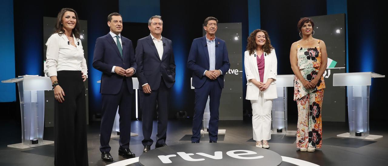 Macarena Olona, Juanma Moreno, Juan Espadas, Juan Marín, Inmaculada Nieto y Teresa Rodríguez, antes del debate.