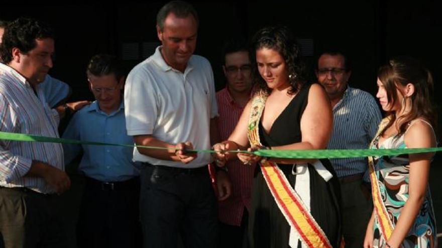 El Alcalde inaugura la remodelación del Polifuncional del Grupo San Agustín y San Marcos