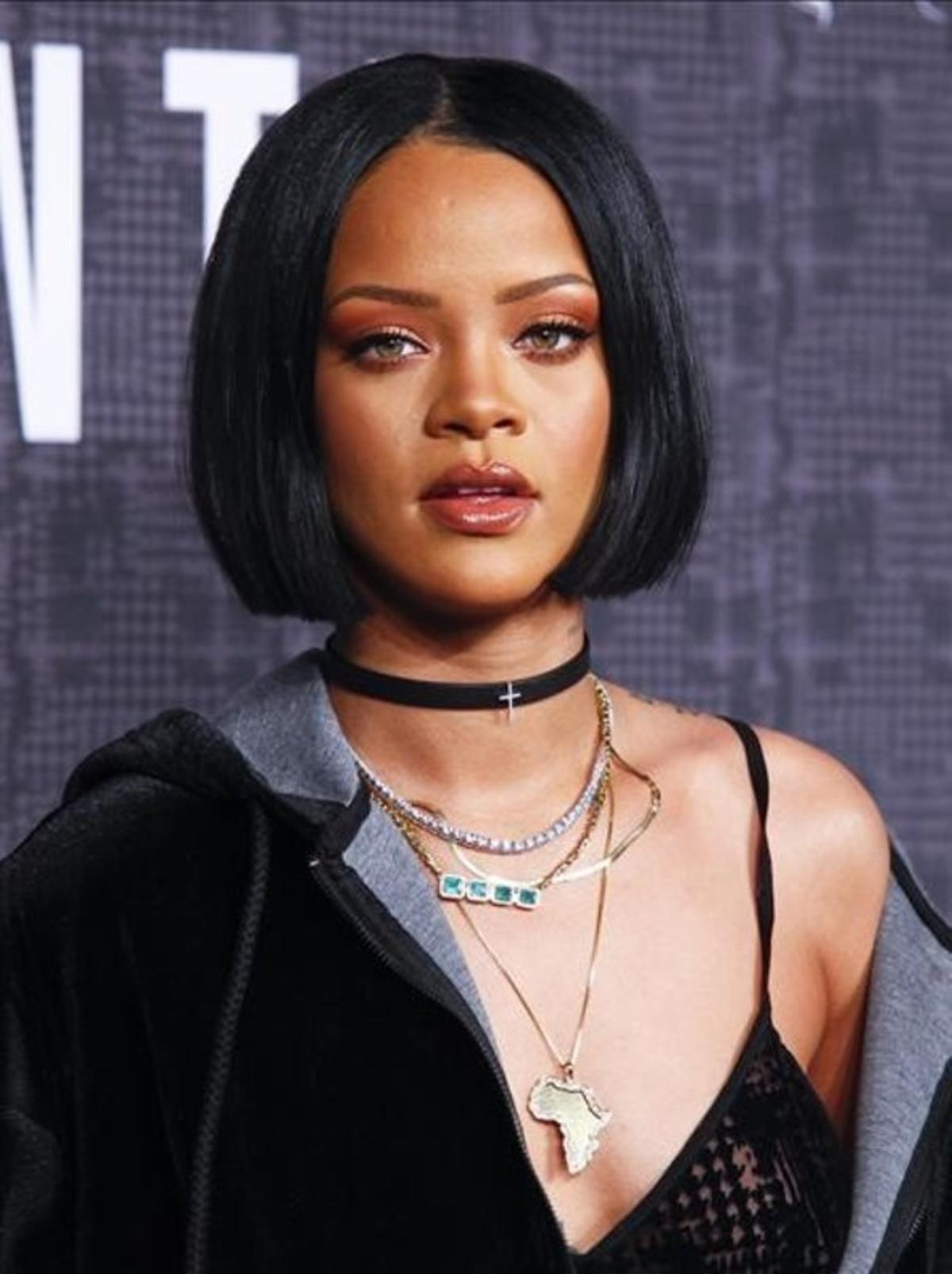mdeluna34786825 file   in this feb  12  2016 file photo  rihanna attends the160726140747