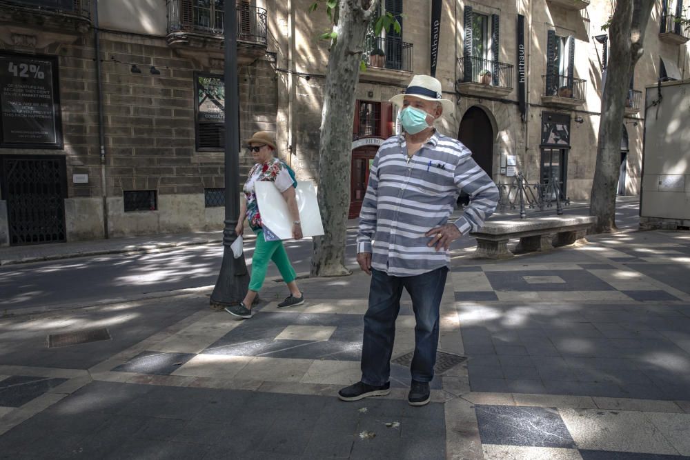 Los mayores toman el relevo en las calles