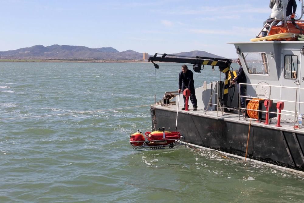 Oficiales de la OTAN comprueban el potencial de los sistemas de detección submarina de la UPCT en el Mar Menor