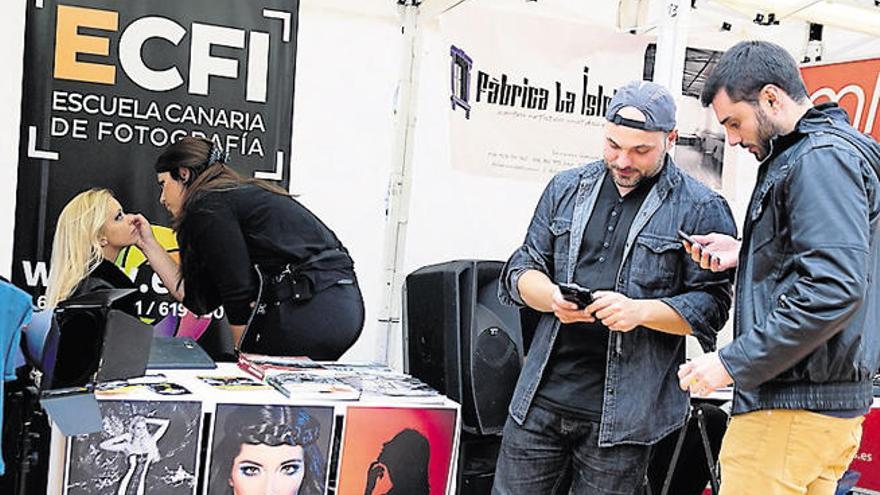 Stand de la Escuela Canaria de Fotografía.