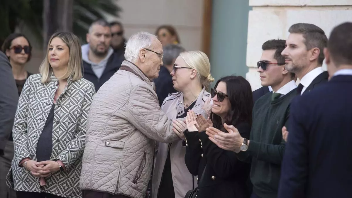 Homenaje a Torró en la plaza Major de Gandia: "Era el mejor"