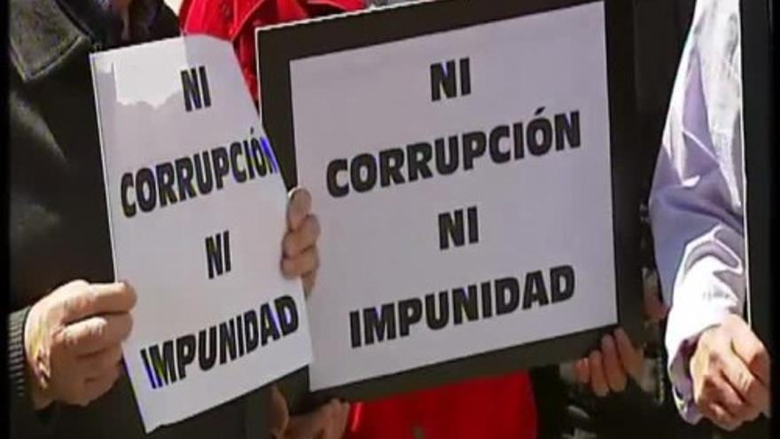 Elpidio Silva: &quot;Cuando dos payasos se ponen a pegarse se llama payasada&quot;