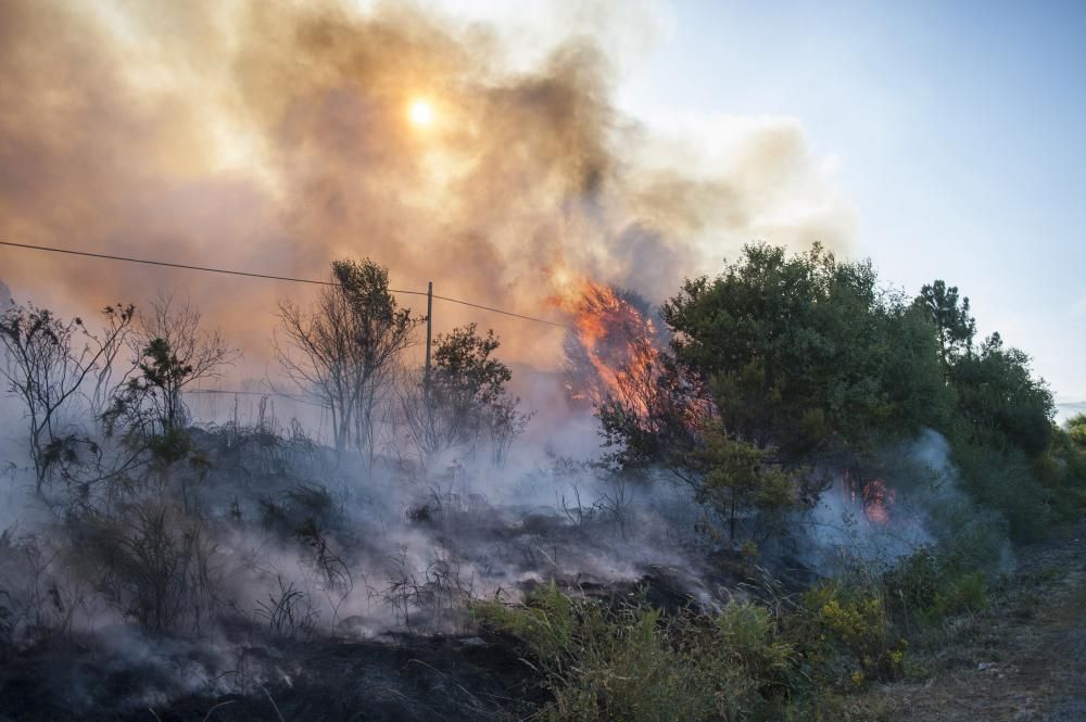 Avión sufre 4 incendios simultáneos