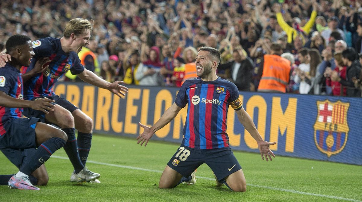 Jordi Alba eufórico tras marcar el gol del triunfo ante Osasuna