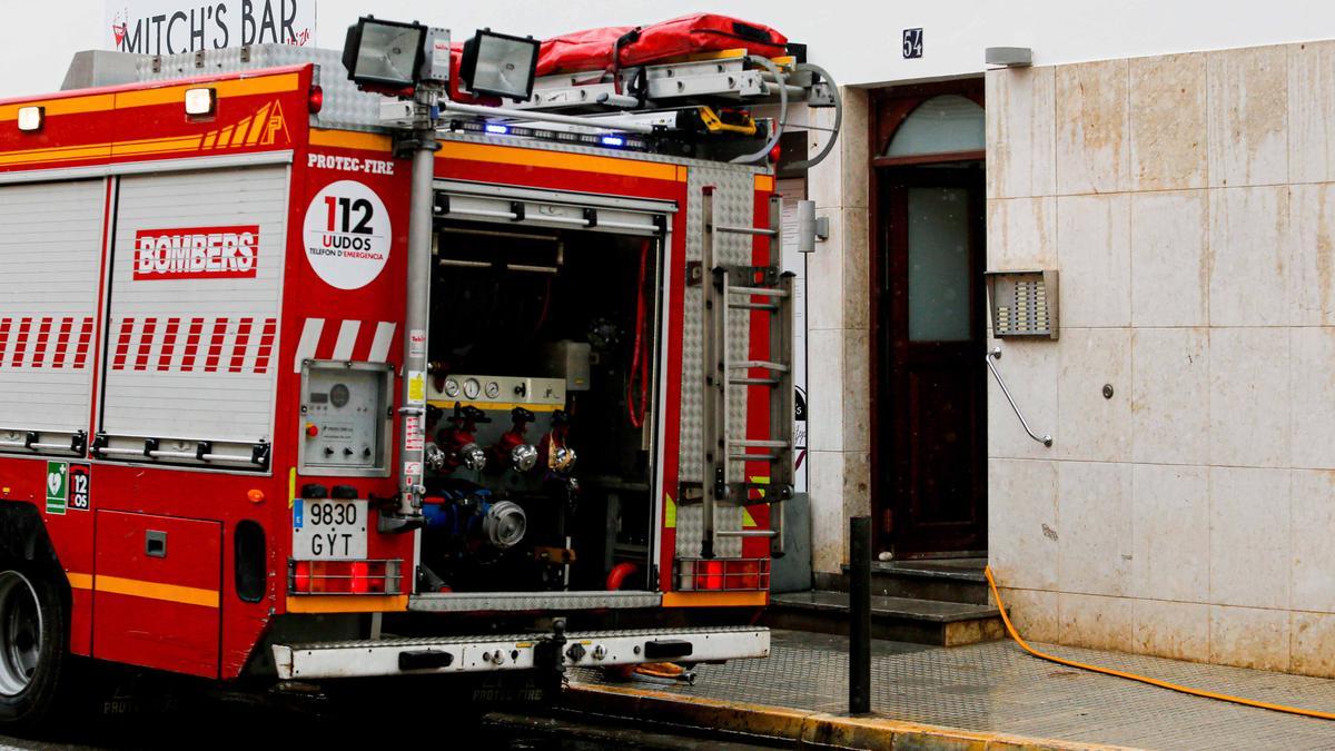 Alarma por un incendio en la cocina de un piso en Ibiza